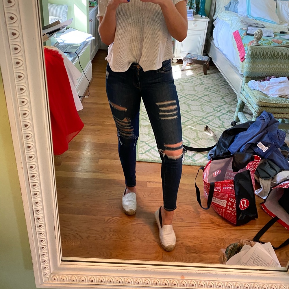 Frame distressed skinny jeans